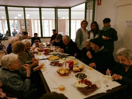 ALMUERZO CORO BLANCO